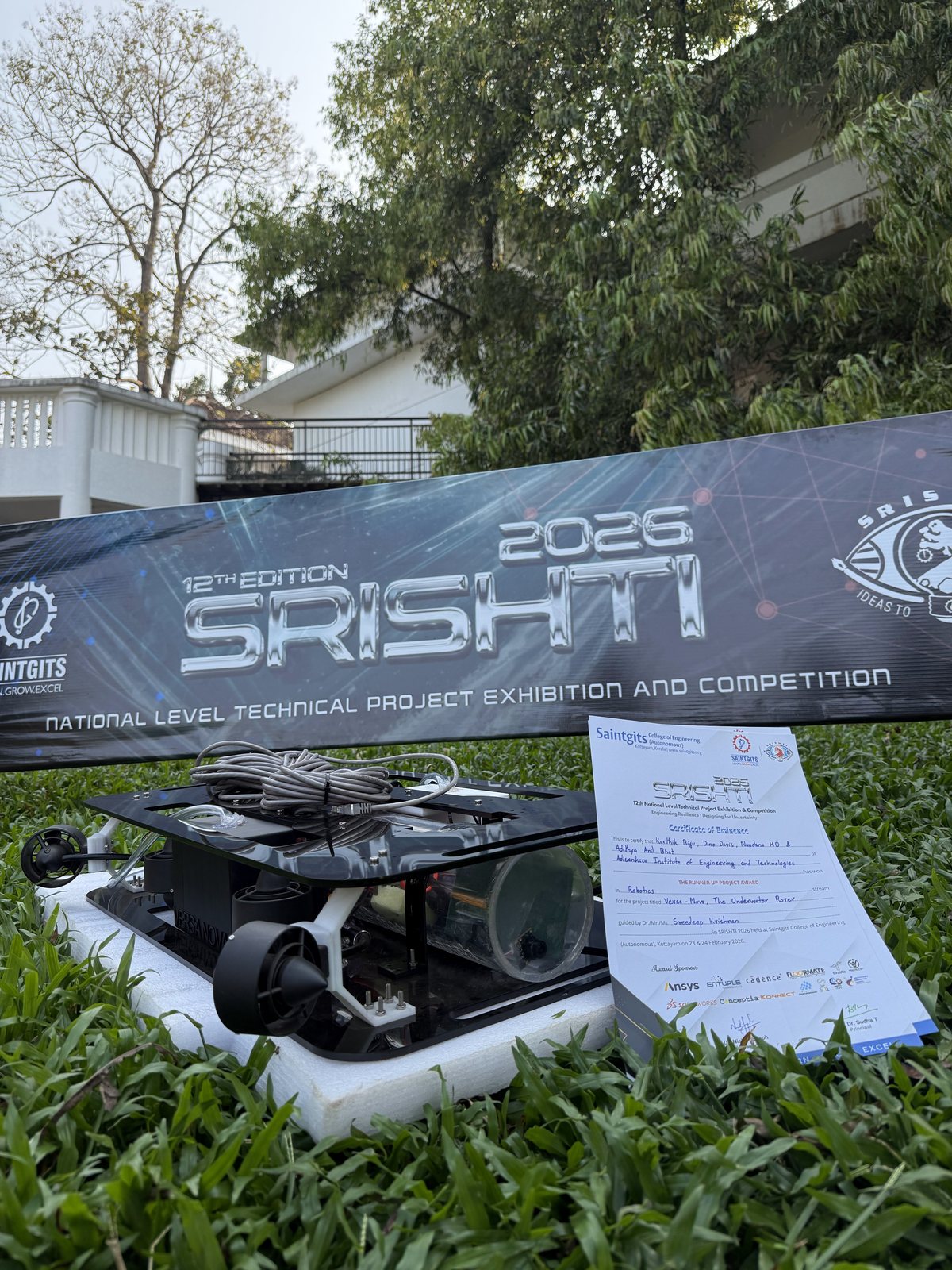 The Versa Nova rover beside its runner-up certificate under the SRISHTI 2026 banner
